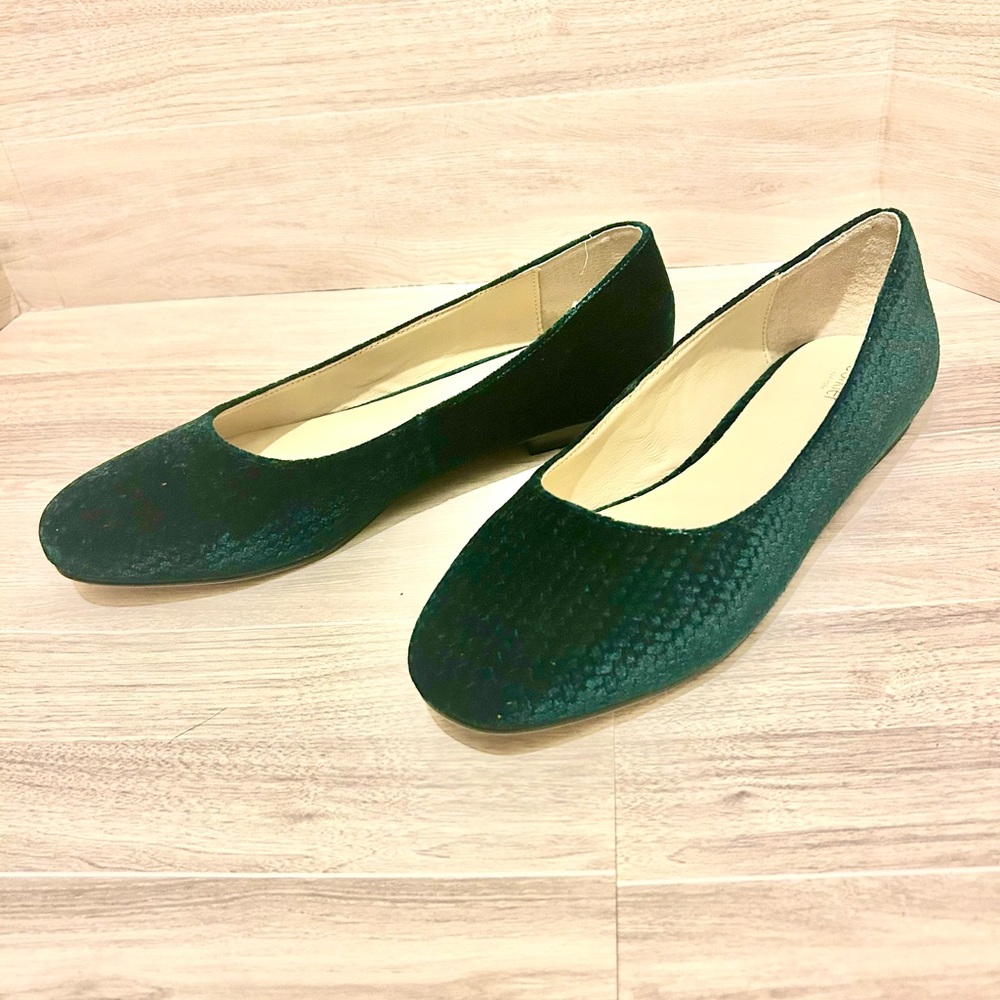 Botkier Camilla Flat Emerald Velvet Luxe Textured Ballet Flat